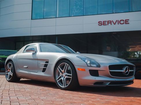 Used 2012 Mercedes-Benz SLS AMG Coupe image 25