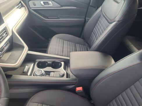 Certified 2025 Ford Explorer ST-Line image 15