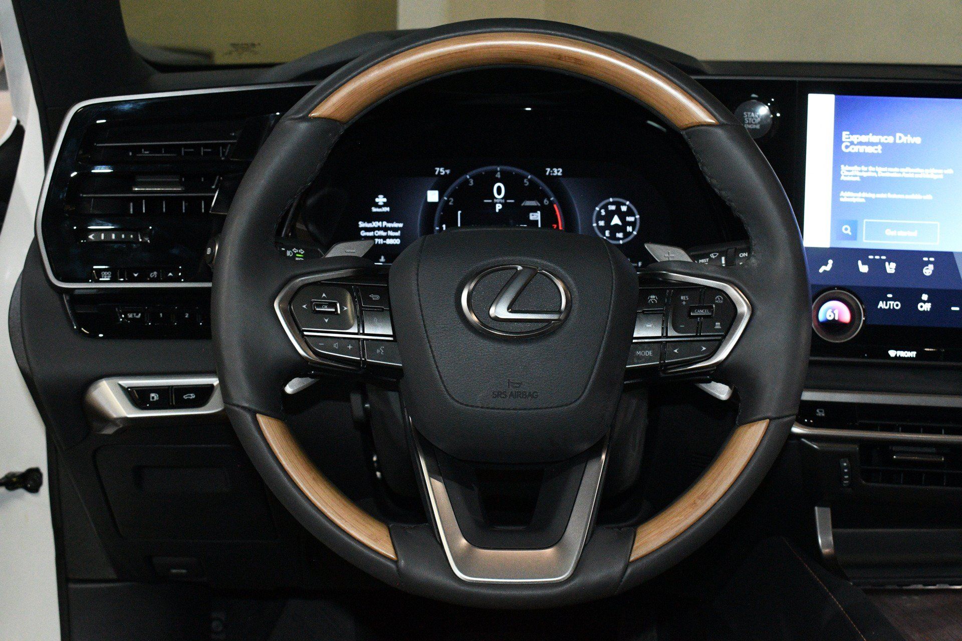 Used 2025 Lexus RX 350 Premium w/ Convenience Package FWD image 23