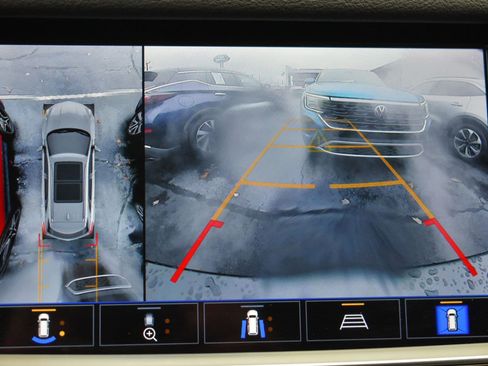 Used 2023 Cadillac XT5 Sportv w/ Technology Package image 27