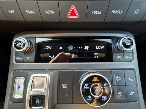Used 2024 Hyundai Palisade Calligraphy AWD/4WD image 19