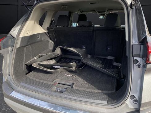 Used 2021 Nissan Rogue SV image 15