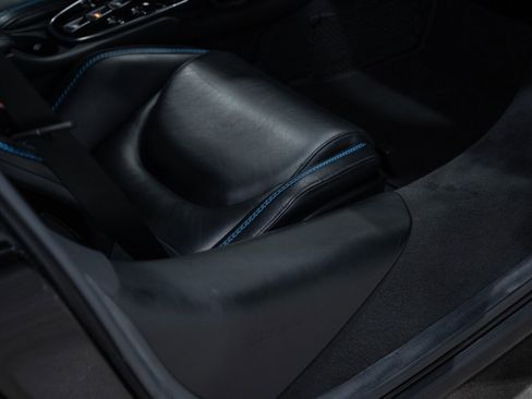 Used 2021 McLaren GT image 31