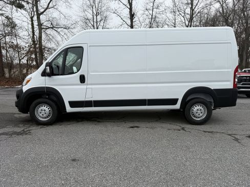 New 2026 RAM ProMaster 2500 w/ Convenience Group FWD image 4