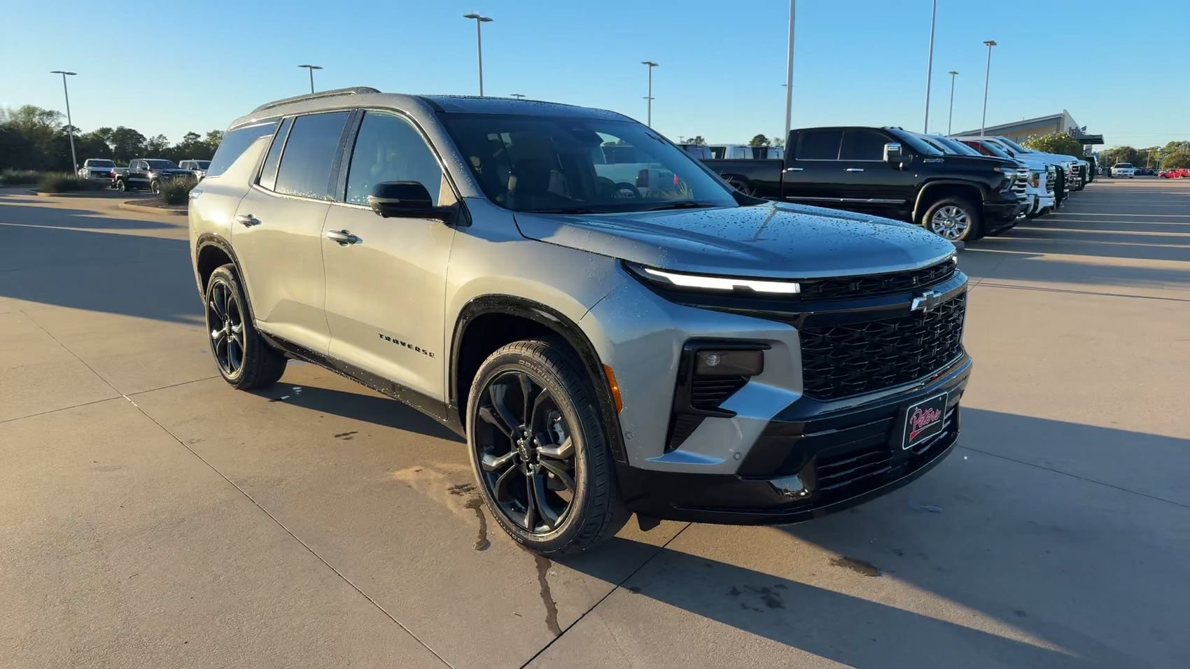 New 2027 Chevrolet Traverse RS FWD image 3