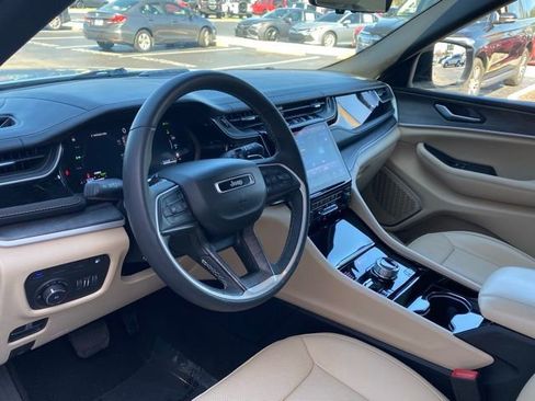 Used 2022 Jeep Grand Cherokee Limited 4xe w/ Luxury Tech Group II image 14