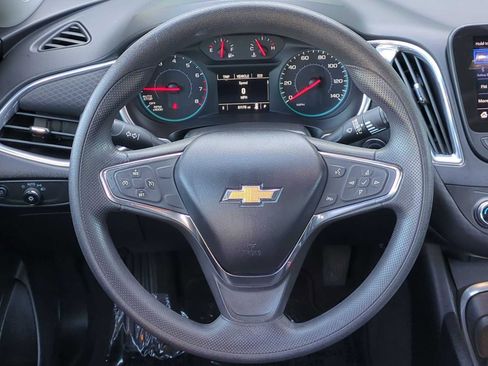 Used 2020 Chevrolet Malibu LT FWD image 14