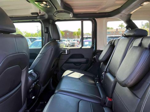 Used 2022 Jeep Wrangler Unlimited Sahara 4xe w/ Cold Weather Group image 10