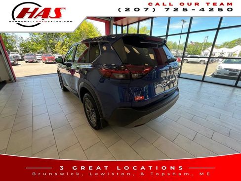 Used 2023 Nissan Rogue S AWD/4WD image 3