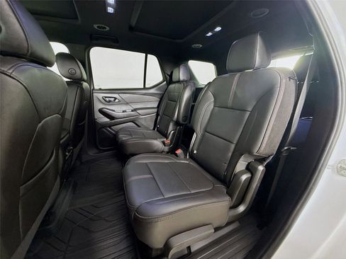 Used 2023 Chevrolet Traverse RS w/ LPO, Floor Liner Package image 27