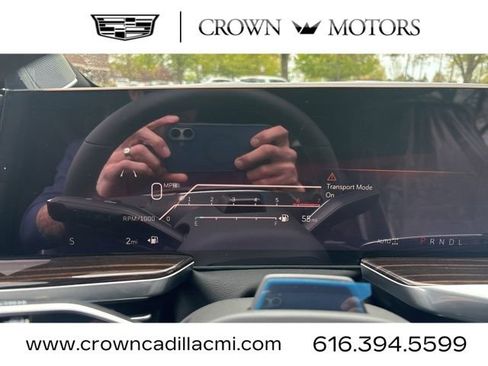New 2026 Cadillac Escalade ESV Luxury w/ LPO, Radiant Package AWD/4WD image 16