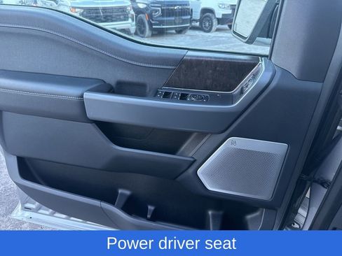 Used 2022 Ford F150 Lariat w/ Equipment Group 502A High image 13