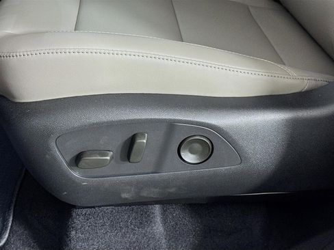 New 2026 GMC Acadia Elevation w/ Elevation Premium Package FWD image 22