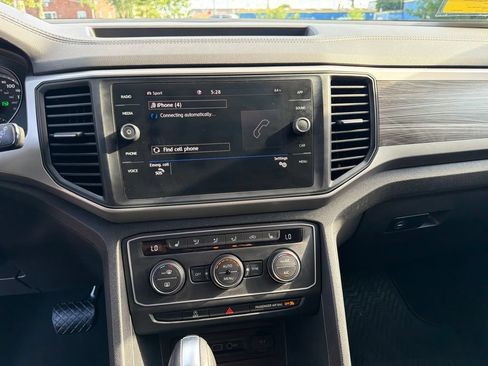 Used 2020 Volkswagen Atlas Cross Sport SE AWD/4WD image 21