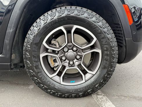 Used 2022 Jeep Grand Cherokee Trailhawk w/ Advanced Protech Group II image 11