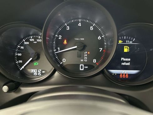 Used 2023 Porsche Macan AWD/4WD image 13