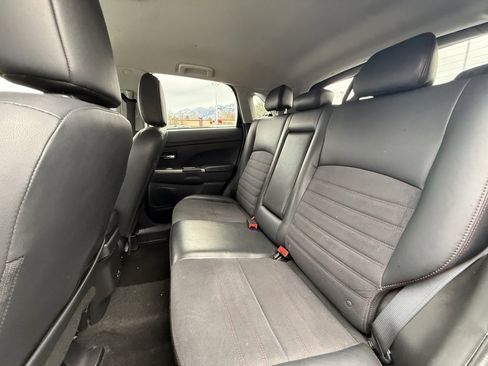 Used 2024 Mitsubishi Outlander Sport SE image 23