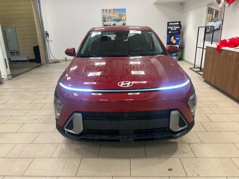 New 2026 Hyundai Kona SE image 3