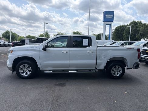 Used 2023 Chevrolet Silverado 1500 LT AWD/4WD image 7