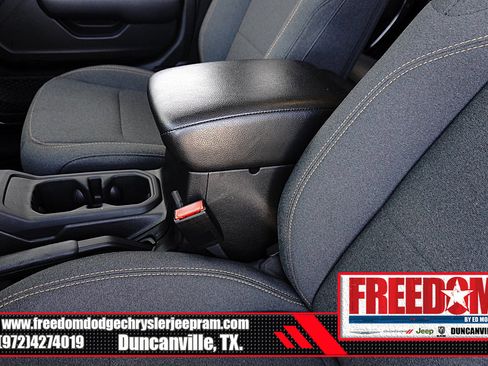 Used 2024 Jeep Gladiator Sport AWD/4WD image 39