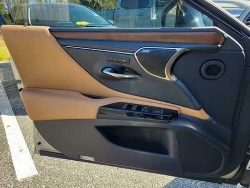 Used 2023 Lexus ES 350 Ultra Luxury w/ Accessory Package (Z1) image 35