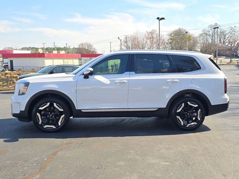 Certified 2025 Kia Telluride EX w/ EX Captain's Chair Package image 6