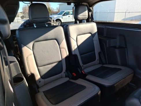 Used 2024 Ford Bronco Wildtrak image 11