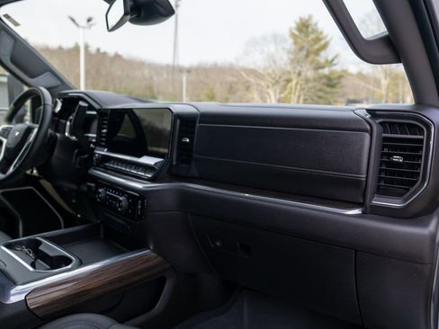 Used 2025 Chevrolet Silverado 2500 LT w/ Trail Boss Package image 11