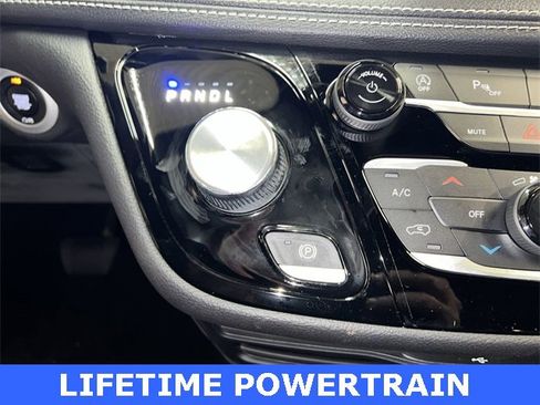 New 2026 Chrysler Pacifica Select image 22