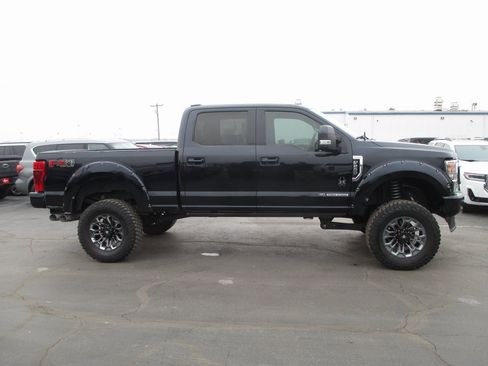 Used 2021 Ford F250 Lariat w/ Lariat Ultimate Package image 4