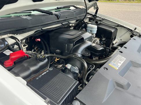 Used 2010 Chevrolet Silverado 1500 W/T AWD/4WD image 19
