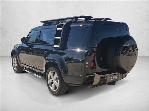 Used 2023 Land Rover Defender 130 X-Dynamic SE image 8