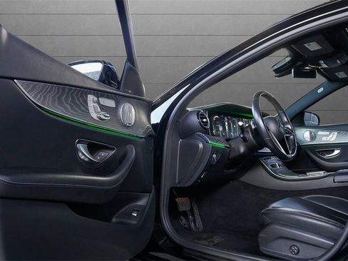 Used 2021 Mercedes-Benz E 350 Sedan w/ Premium Package image 18