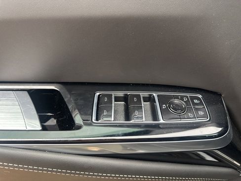 Used 2025 Cadillac Escalade ESV V w/ LPO, ONYX Package image 14