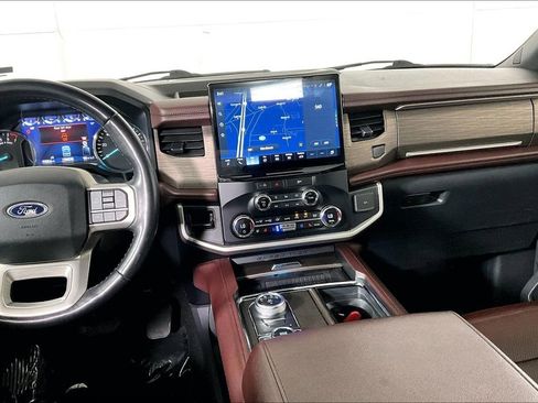 Used 2023 Ford Expedition Limited image 6