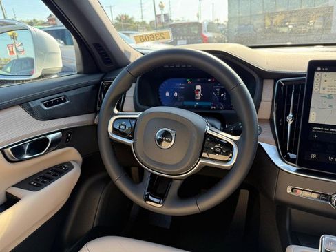 New 2026 Volvo XC90 B6 Plus w/ Protection Package Premier image 8