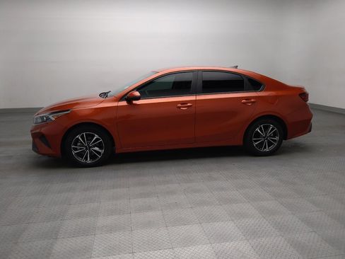 Used 2023 Kia Forte LXS w/ LXS Technology Package FWD image 2