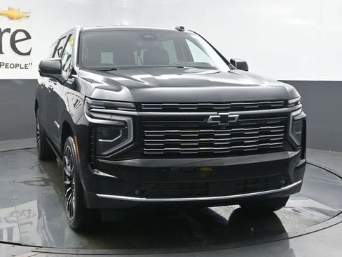 New 2026 Chevrolet Suburban High Country image 30