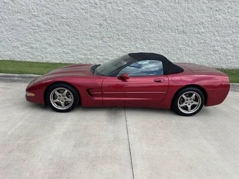 Used 2000 Chevrolet Corvette Convertible RWD image 5
