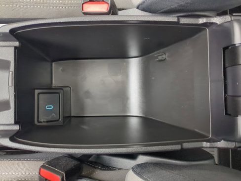 Used 2020 Ford Escape SE image 18