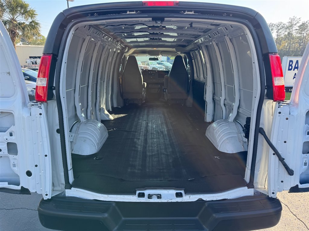 Used 2023 GMC Savana 2500 Extended w/ Driver Convenience Package RWD image 11