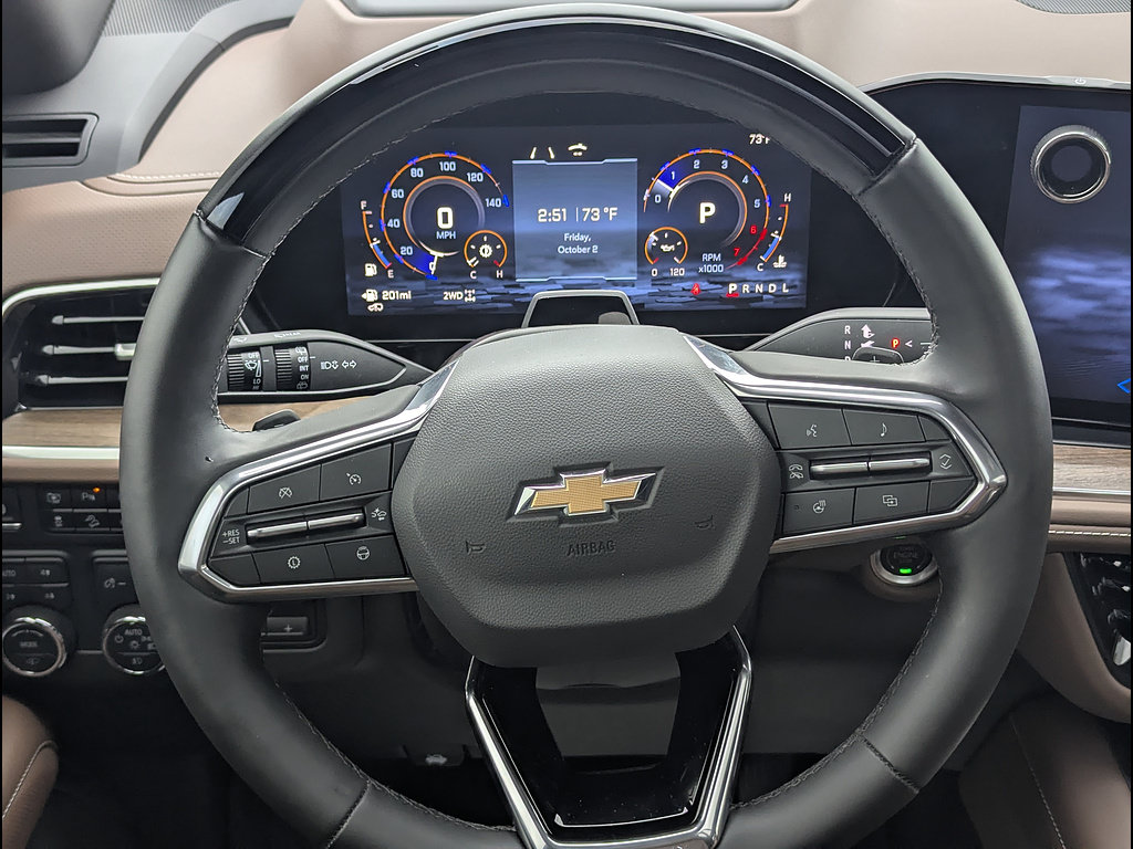 Used 2025 Chevrolet Suburban High Country AWD/4WD image 28