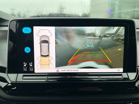 Used 2024 Volkswagen Atlas Cross Sport SE image 20