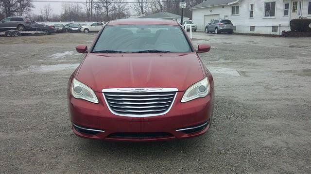 Used 2011 Chrysler 200 Touring FWD image 10