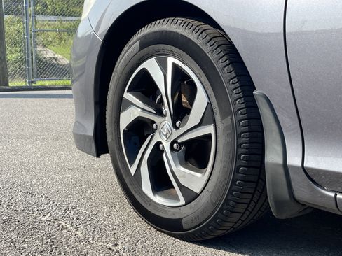 Used 2016 Honda Accord LX image 10