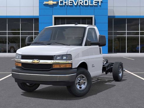New 2025 Chevrolet Express 3500 w/ Power Convenience Package image 6