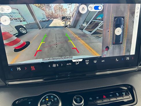 New 2026 Ford Expedition Active image 42