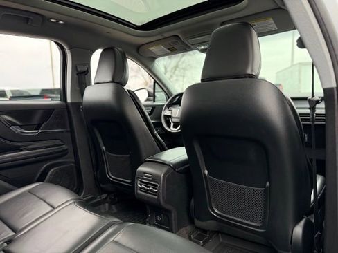 Used 2022 Lincoln Corsair AWD w/ Premium Package image 23