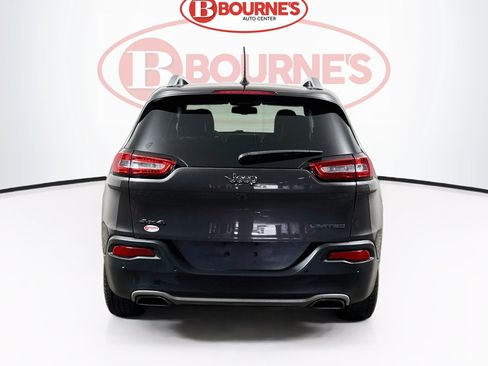 Used 2018 Jeep Cherokee Limited AWD/4WD image 10