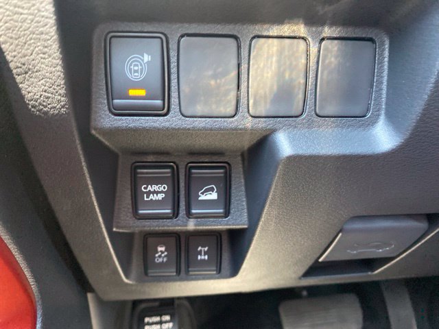 Used 2024 Nissan Frontier PRO-4X w/ Technology Package AWD/4WD image 21
